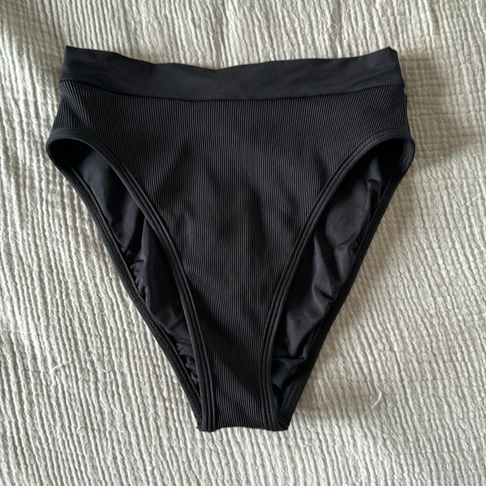L space frenchi bikini bottom S